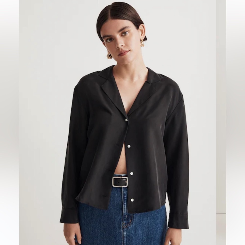 Madewell Black Silk Button Blouse. Style NM441 . Size XS